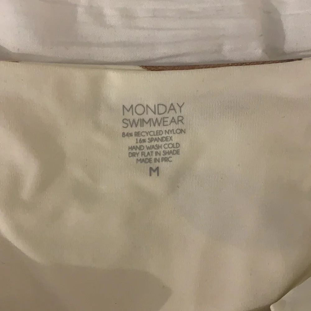 NWT Monday Swimwear Maui Top And Bottom - Picture 6 of 7